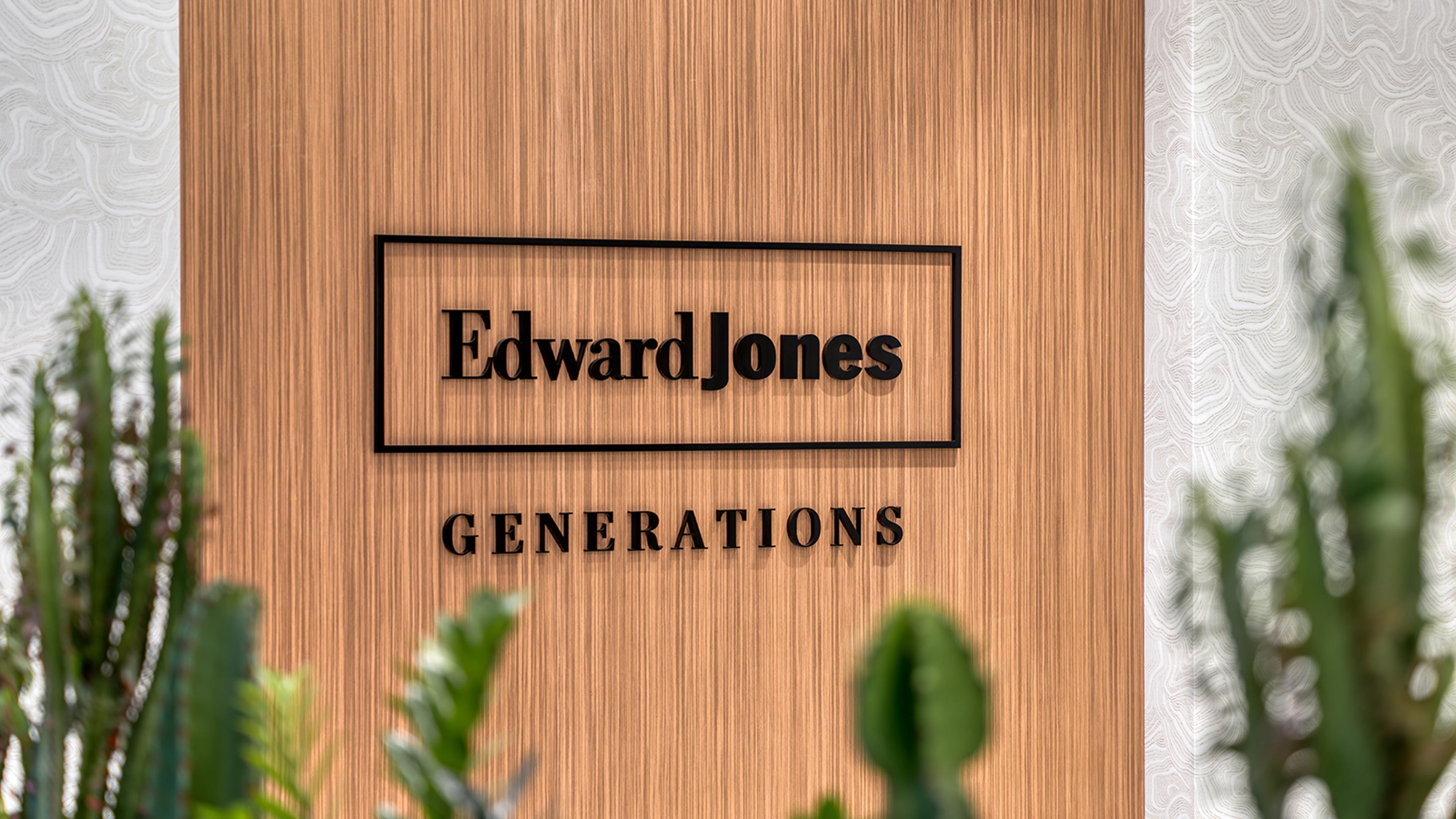 Edward Jones Completes Acquisition of Natixis IM's Overlay-Management Capabilities