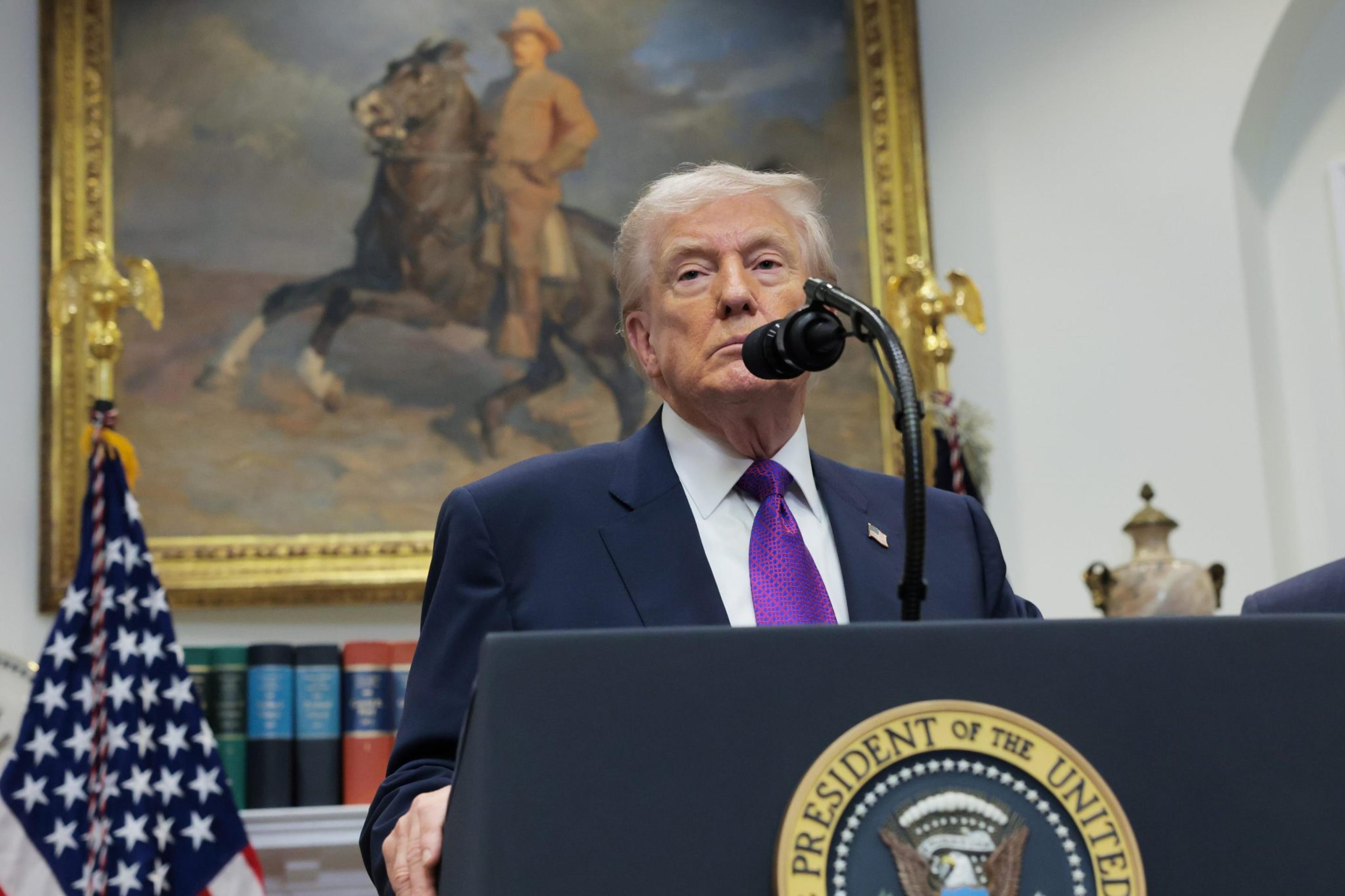 Trump Crackdown Drives 80% Plunge in Immigrant Employment, Reshaping Labor Market, Goldman Says