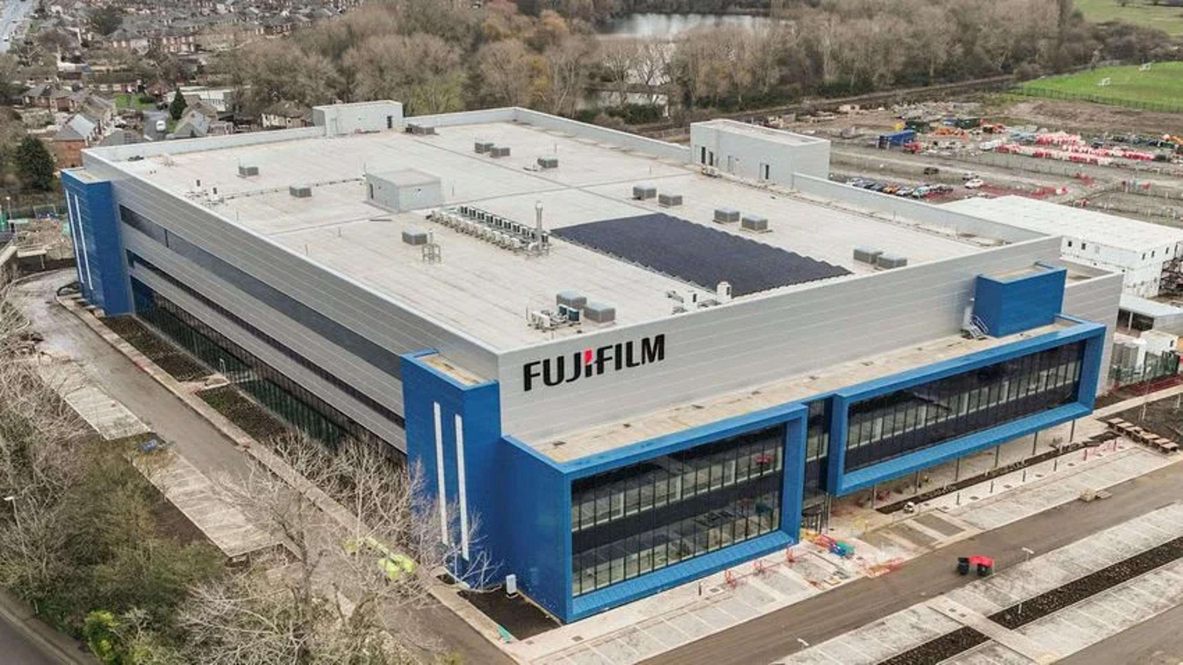 Fujifilm Biotechnologies Opens Largest Single-Use CDMO Facility in the UK