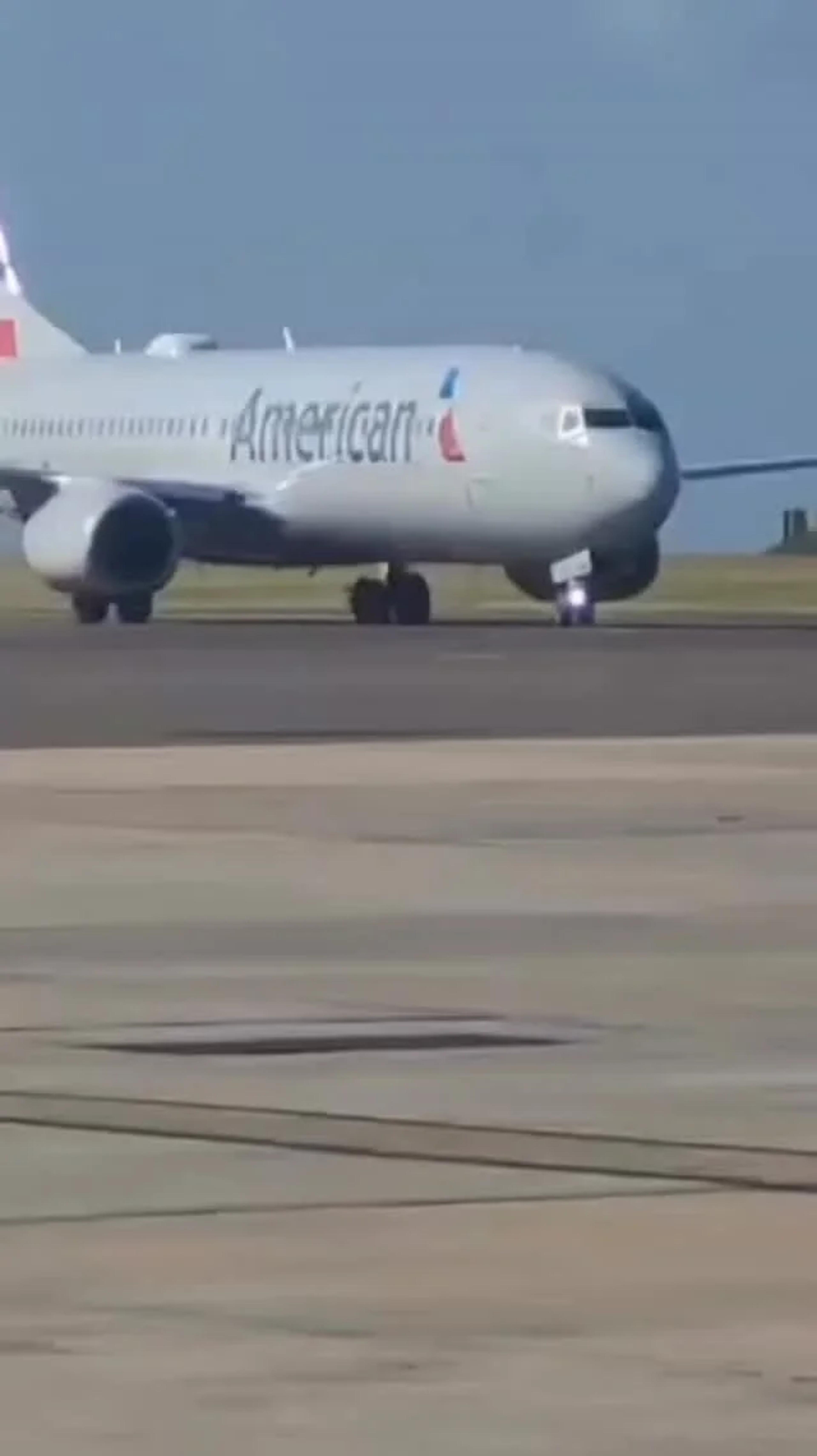 Crew Safely Lands AA1284 After Tire Blowout