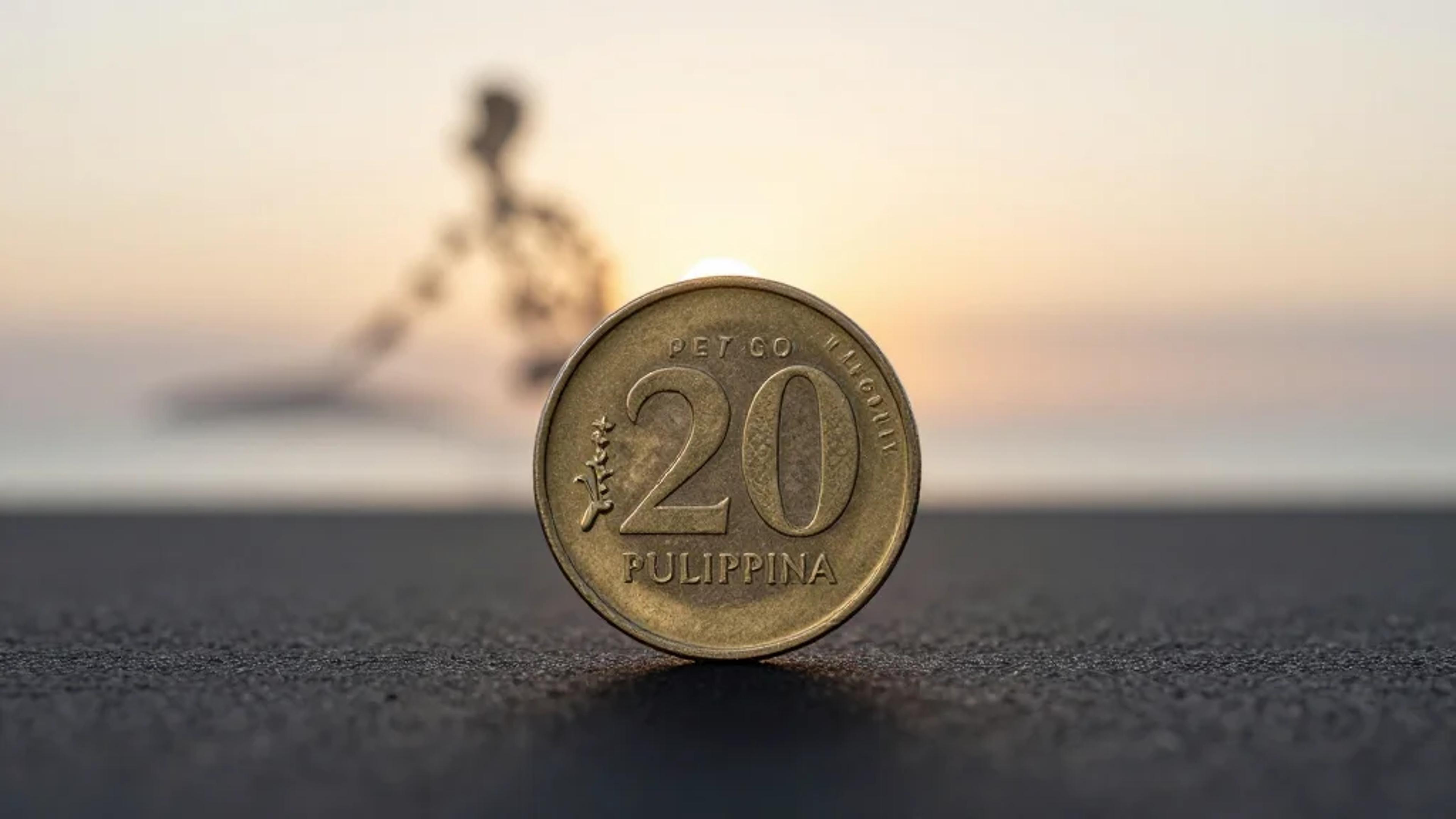 Philippine Central Bank Cuts Rates in Latest Bid to Support Growth