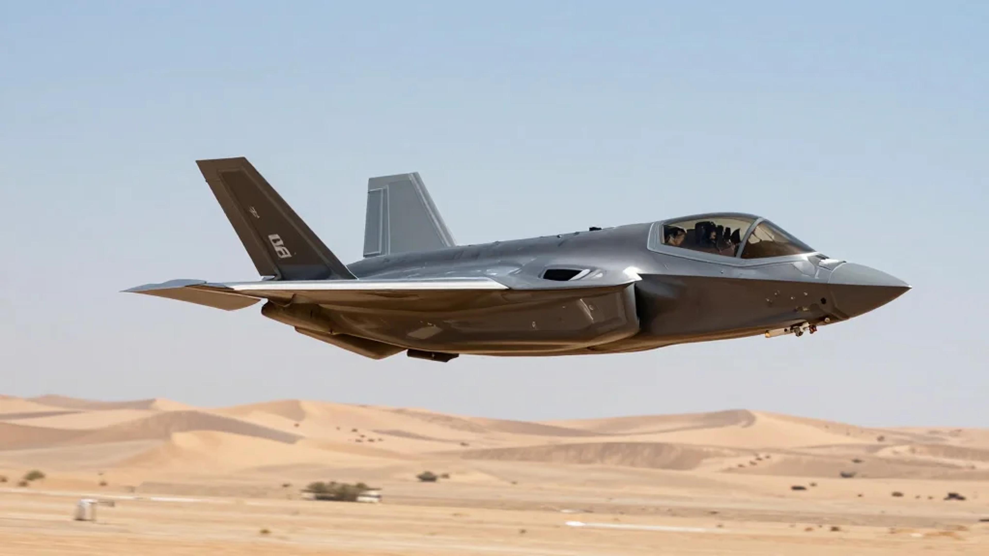 US Deploys F‑35A Stealth Fighters Amid Stalled Iran Talks