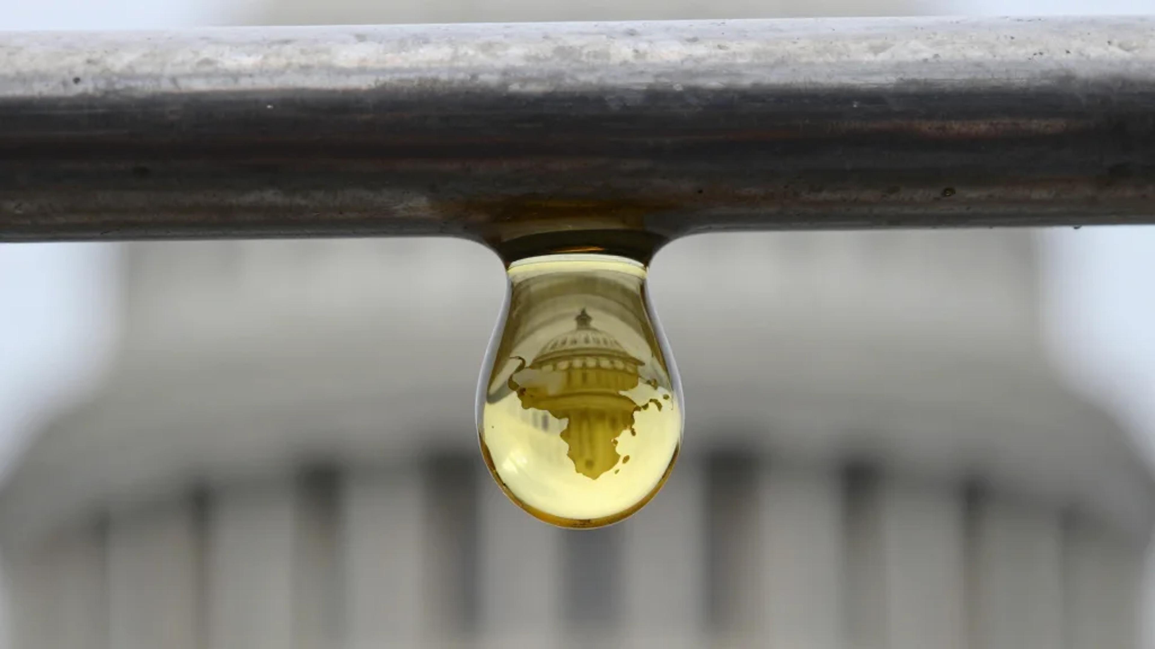 Kremlin Says Russia Will Seek Clarification From US on Venezuela Oil Restrictions