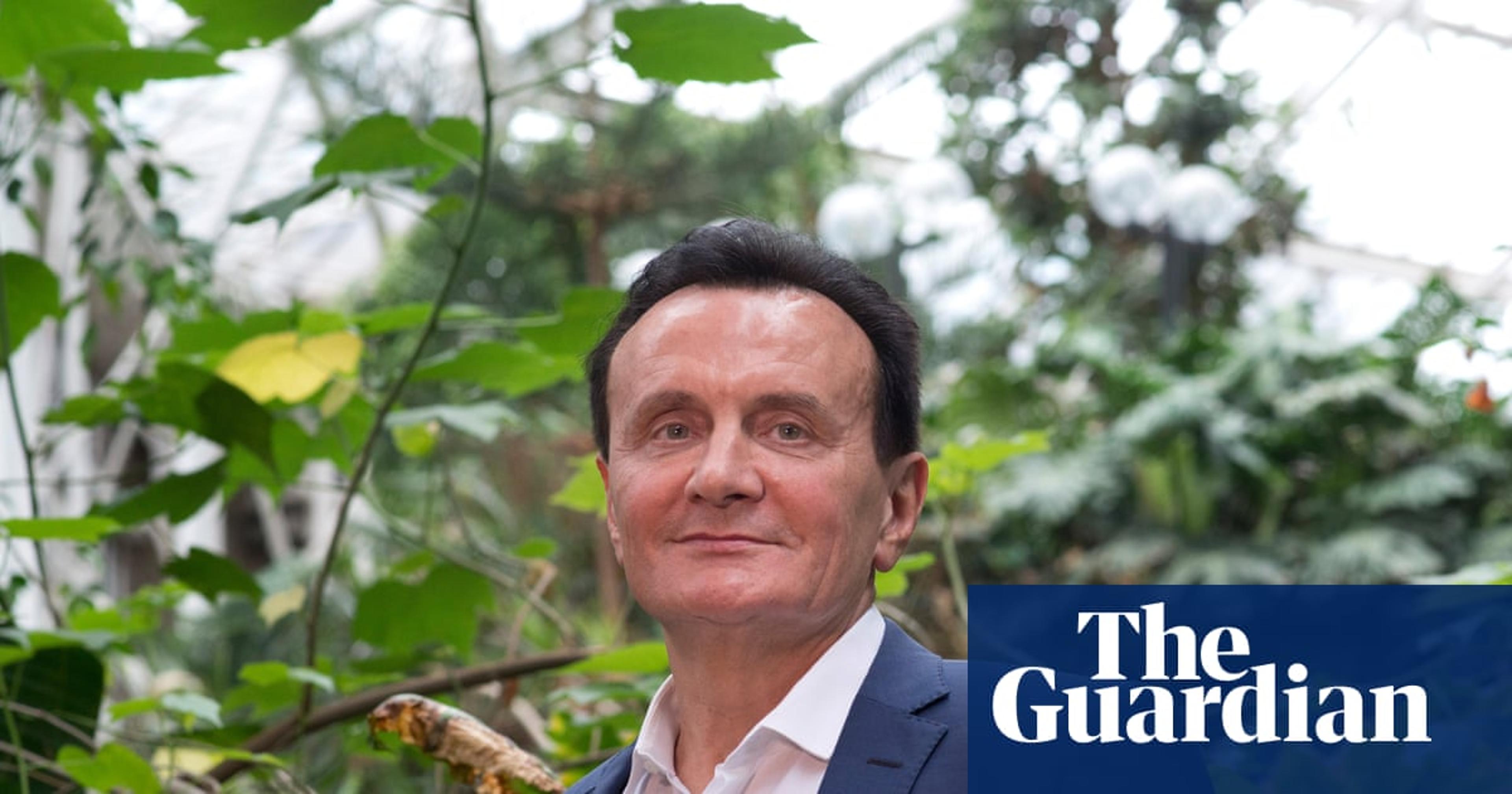 AstraZeneca CEO Hails NHS Drug Price Deal but Keeps Pause on £200m UK Investment