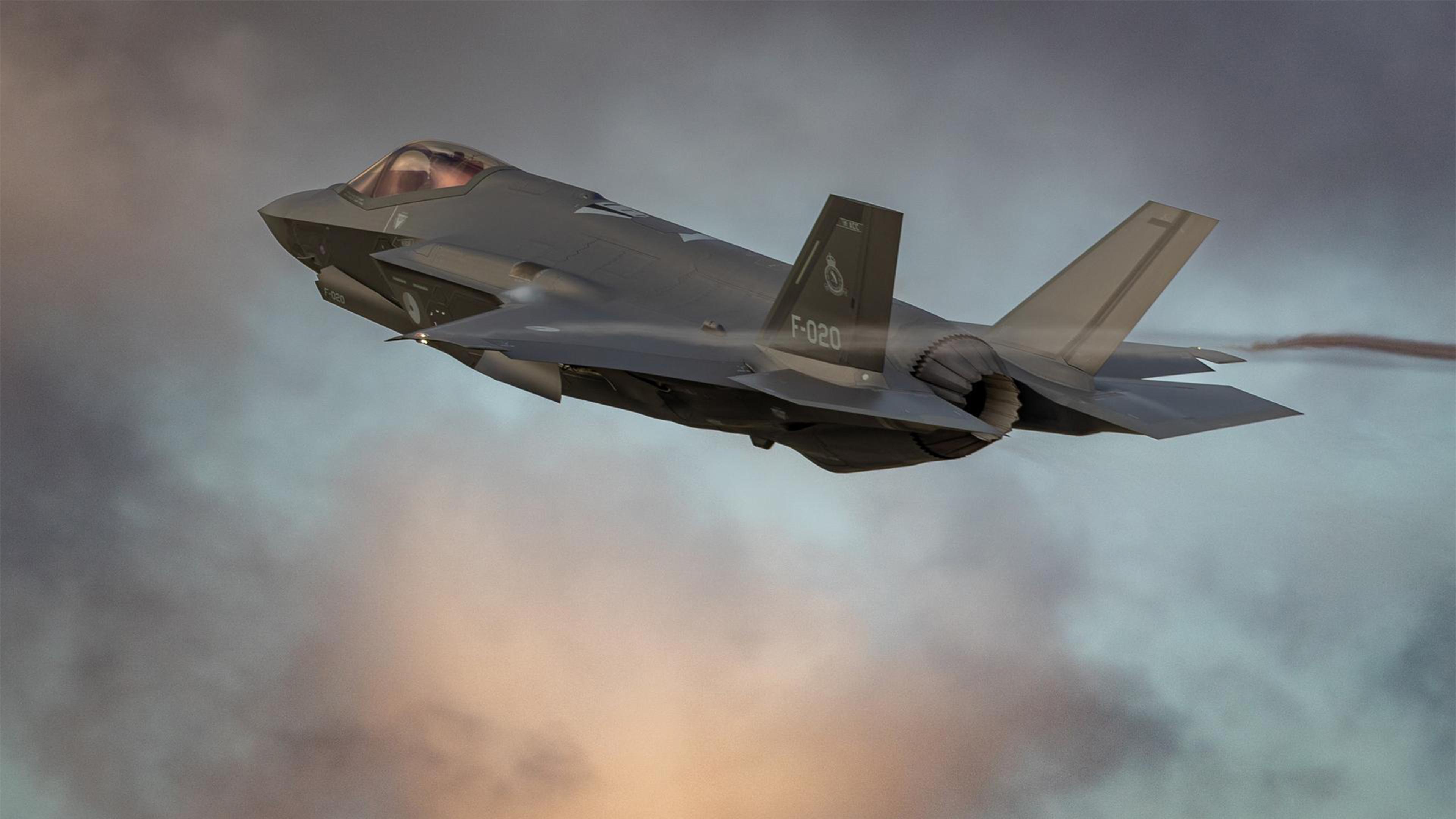 Dutch Defence Secretary Boldly Claims F-35 Software Could Be ‘Jailbroken’